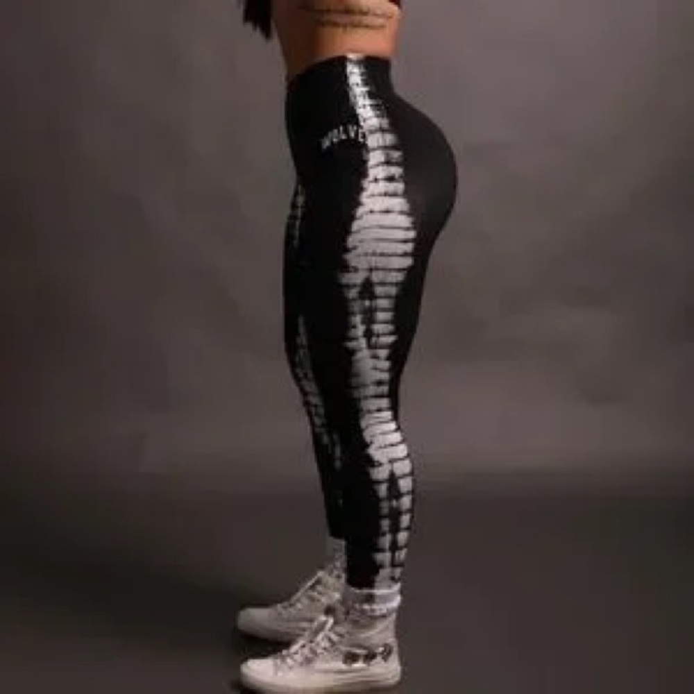 White and Black Darc Sport serpent leggings